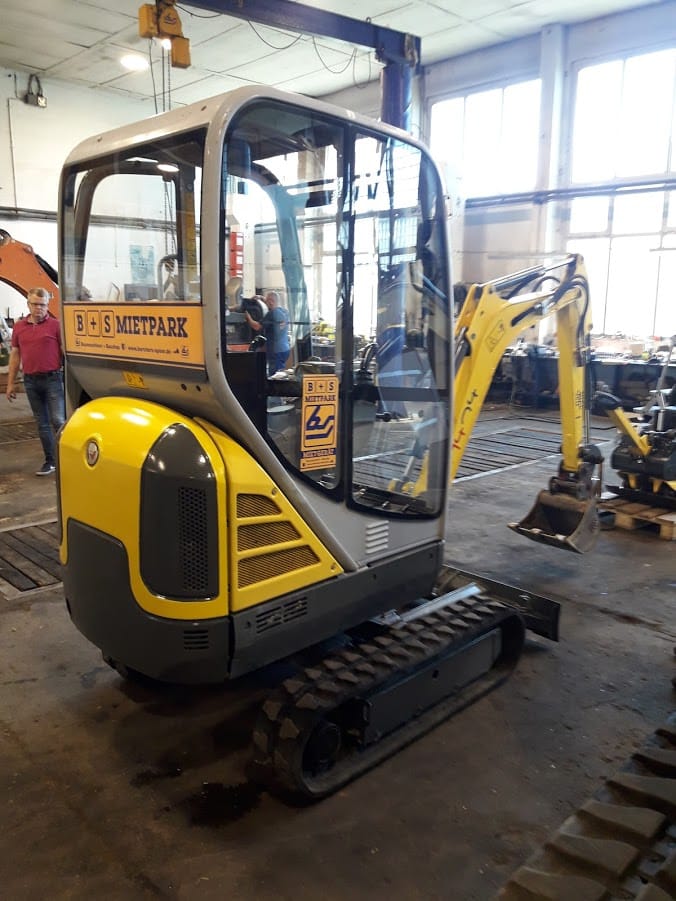 Minibagger  1,7 t Havelberg/ Umgebung nur mit Fahrer – 4