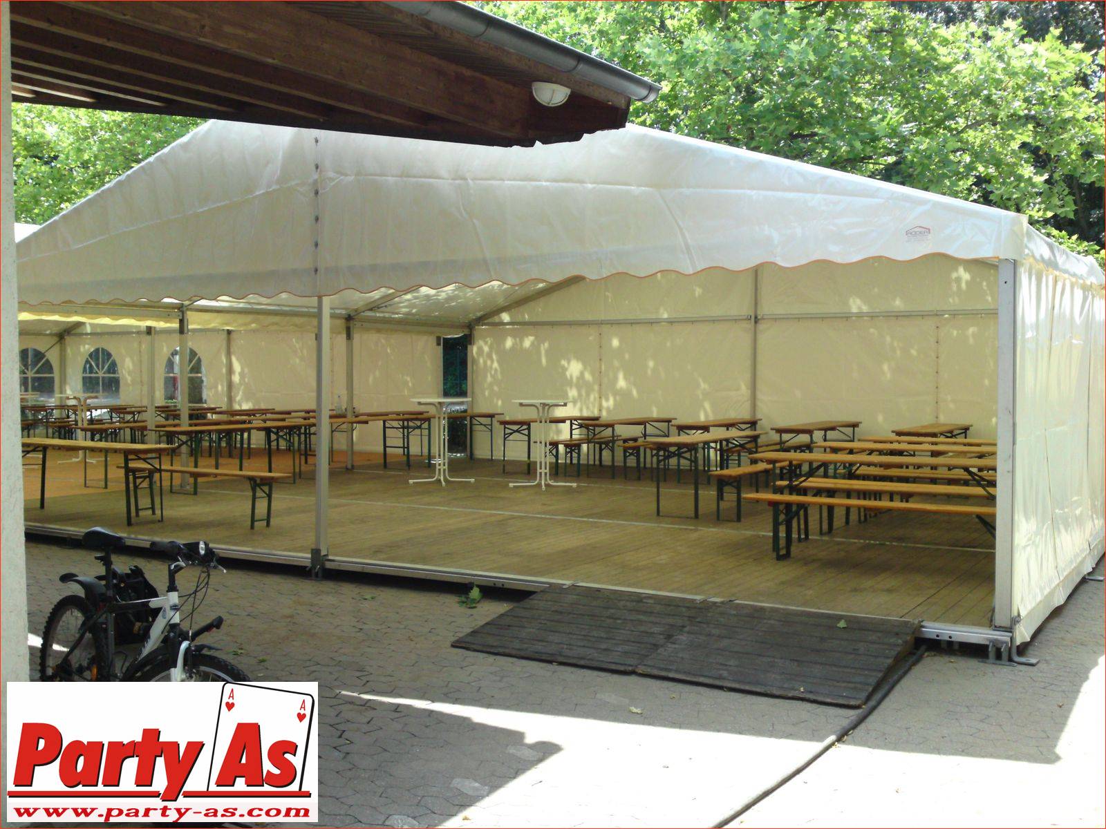 Festzelte mit Boden / Partyzelt ohne Boden // per E-Mail: info@party-as.com / per Tel:02161/4767751 – 4