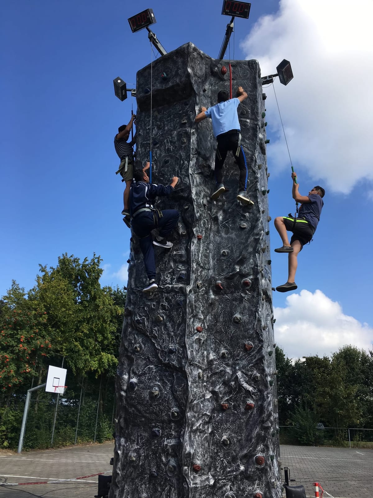 2x Mobilen 4 - persons Kletterturm für ihr Event mieten – 3