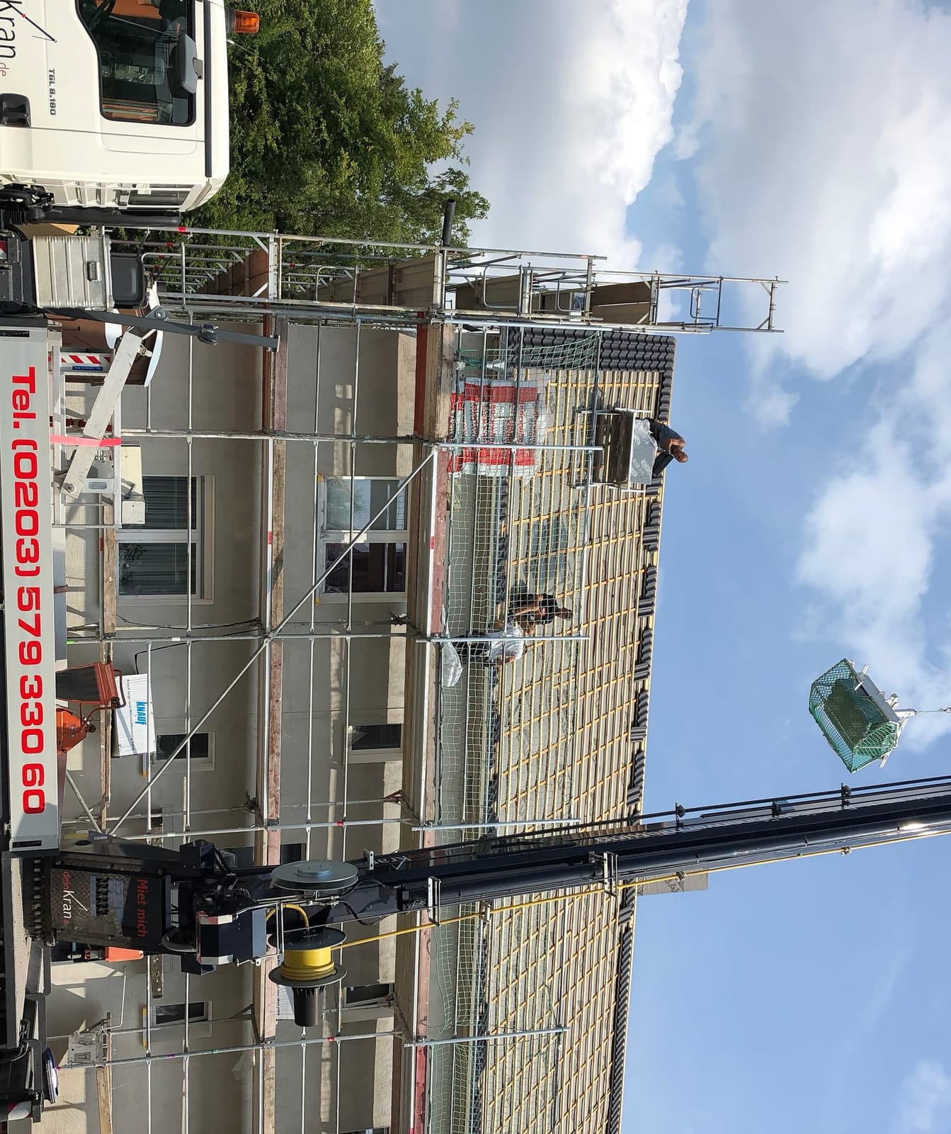 Dachdeckerkran Mobilkran zu vermieten