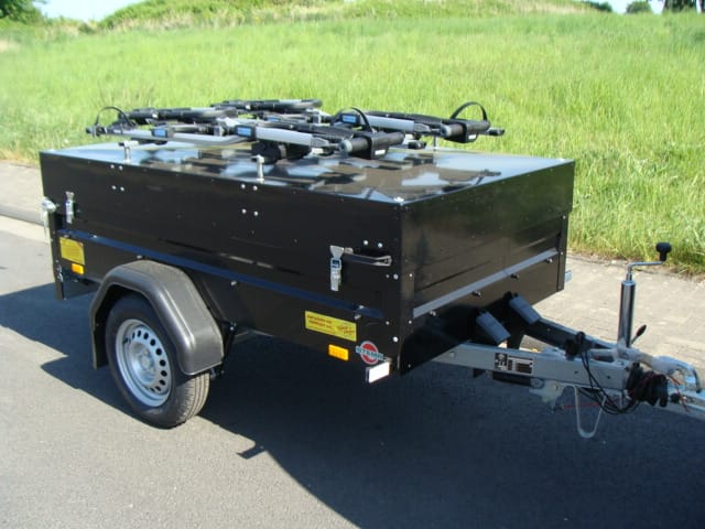 Deckelanhänger / Urlaubsanhänger abschließbar 850 kg gebremst schwarz Lackierung 4 Fahrradträger