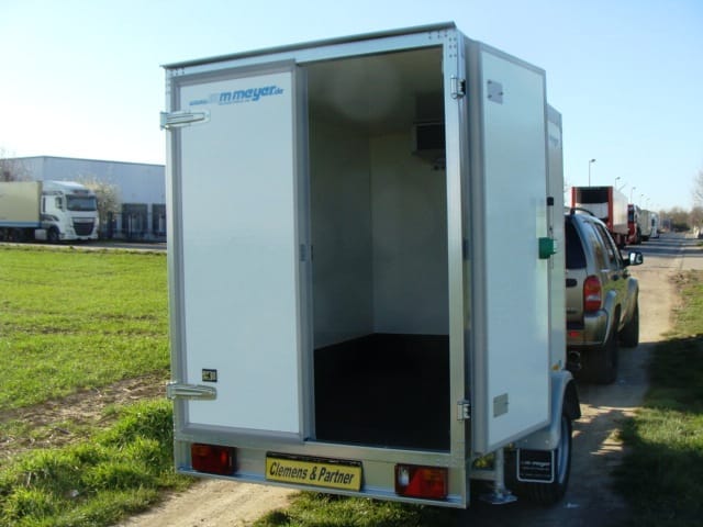 Kühlanhänger 750 kg Führerschein B einachser gebremst 2453x1446x1800 mm plus 2°C Kühlung 100 km/h – 2