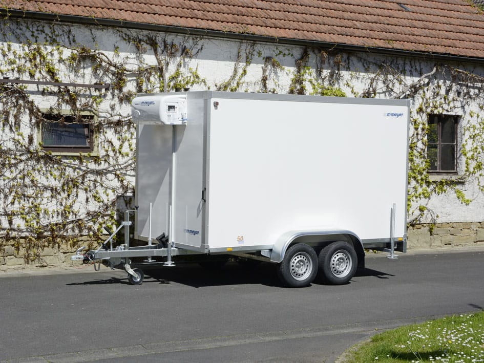 Kühlanhänger 3000 kg doppelachser 3453 x 1550 x 2000 mm bis plus 2°C Kühlung – 100 km/h