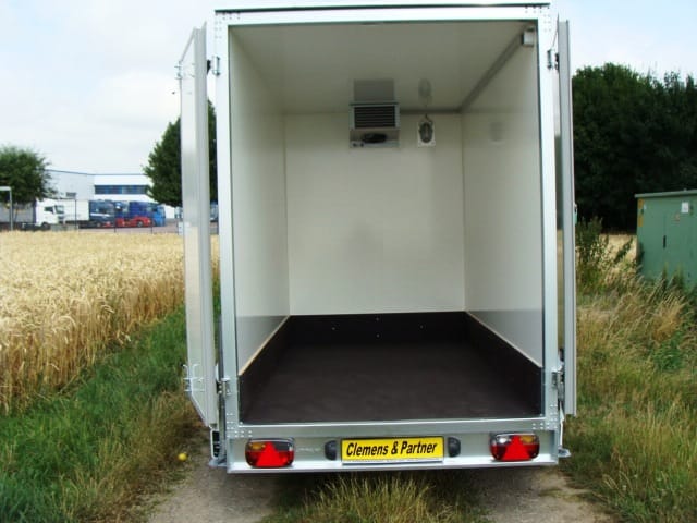 Kühlanhänger 2700 kg doppelachser 3453 x 1786 x 2000 mm bis plus 2°C Kühlung – 100 km/h – 2