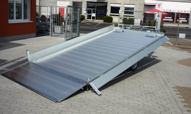 Baggertransporter Maschinentransporter 3.500 kg kippbar Laderampe Aluboden Windenstand Seilwinde – 4