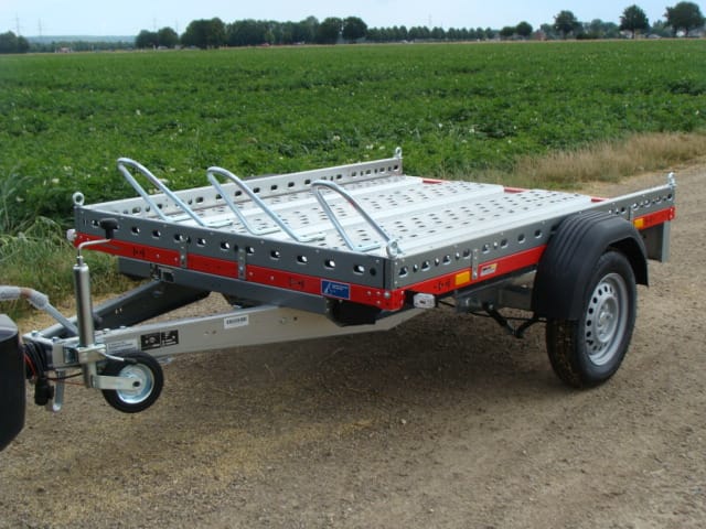Motorradanhänger 750 kg Führerschein B gebremsten 1 bis 2 Motorräder 100 km/h 2100 x 1500 x 100 mm