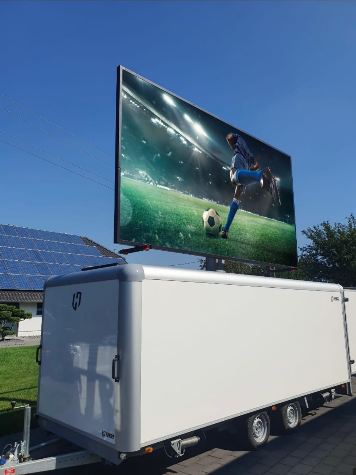 LED-Wand - Trailer für den mobilen Einsatz
