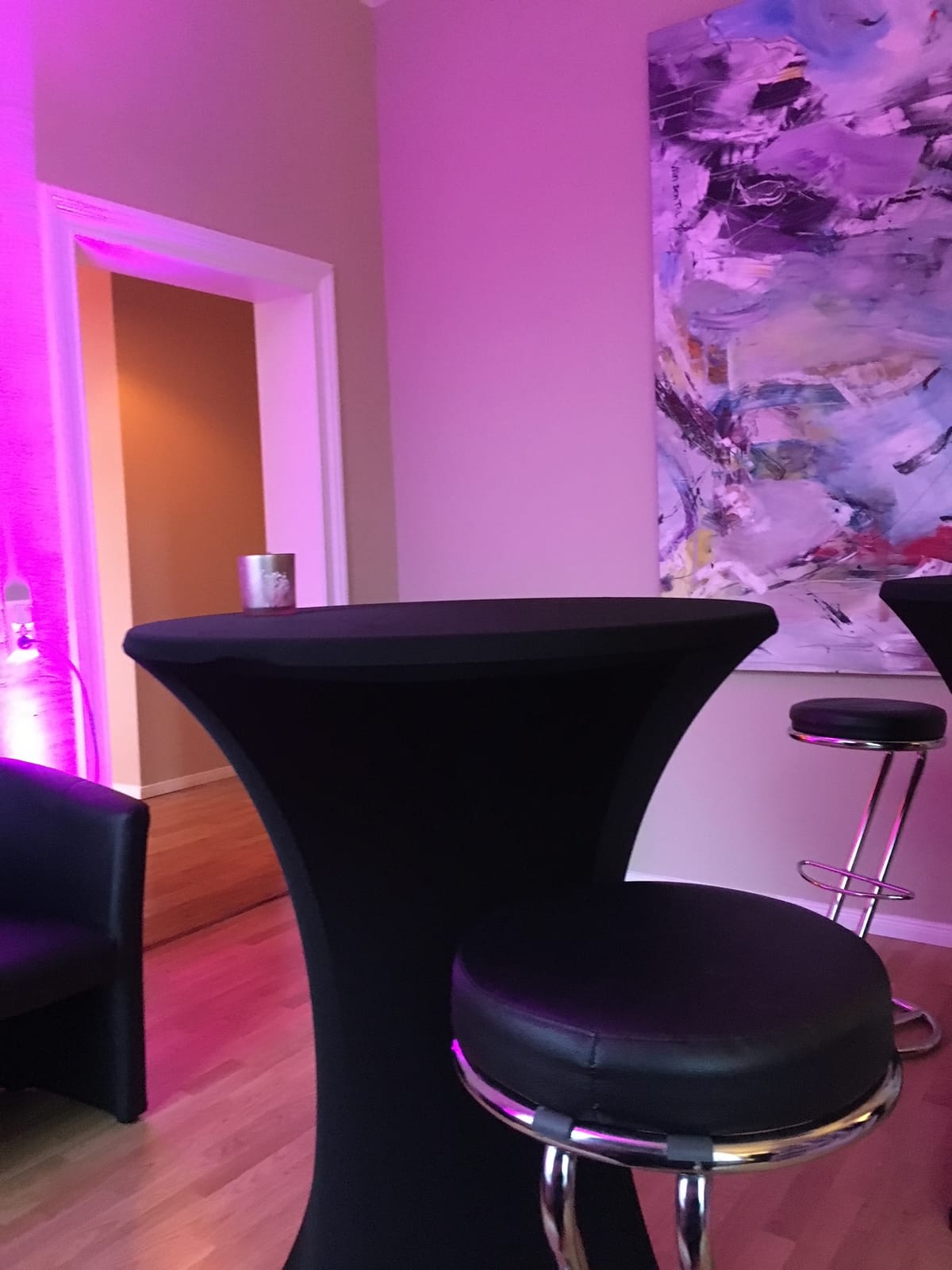 STEHTISCH MIETEN BERLIN UND NAHES UMLAND - HUSSEN NACH WUNSCH - KOSTENLOSE LIEFERUNG * – 4