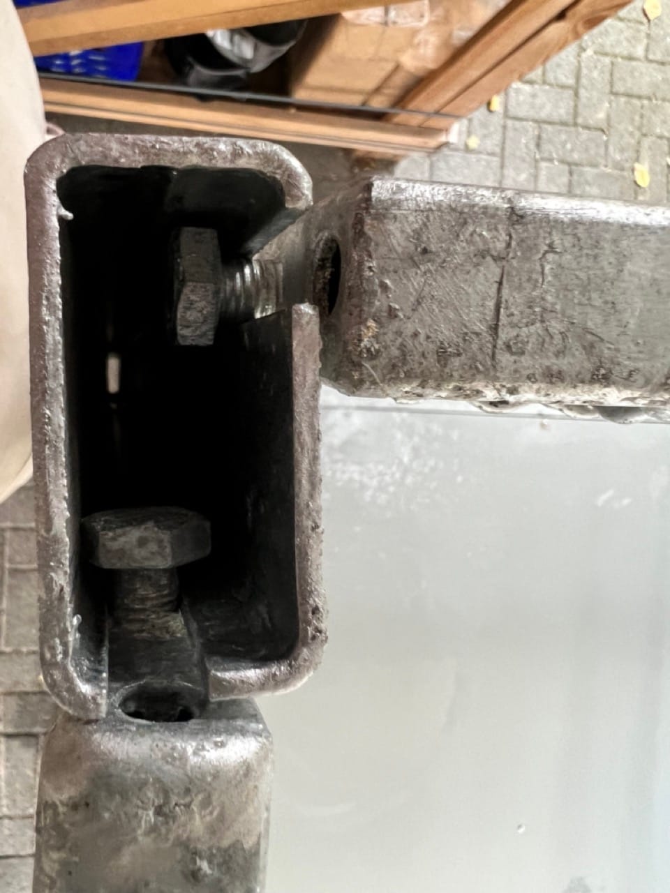 3-Seiten-Kipper mit hydraulischer Pumpe – 4