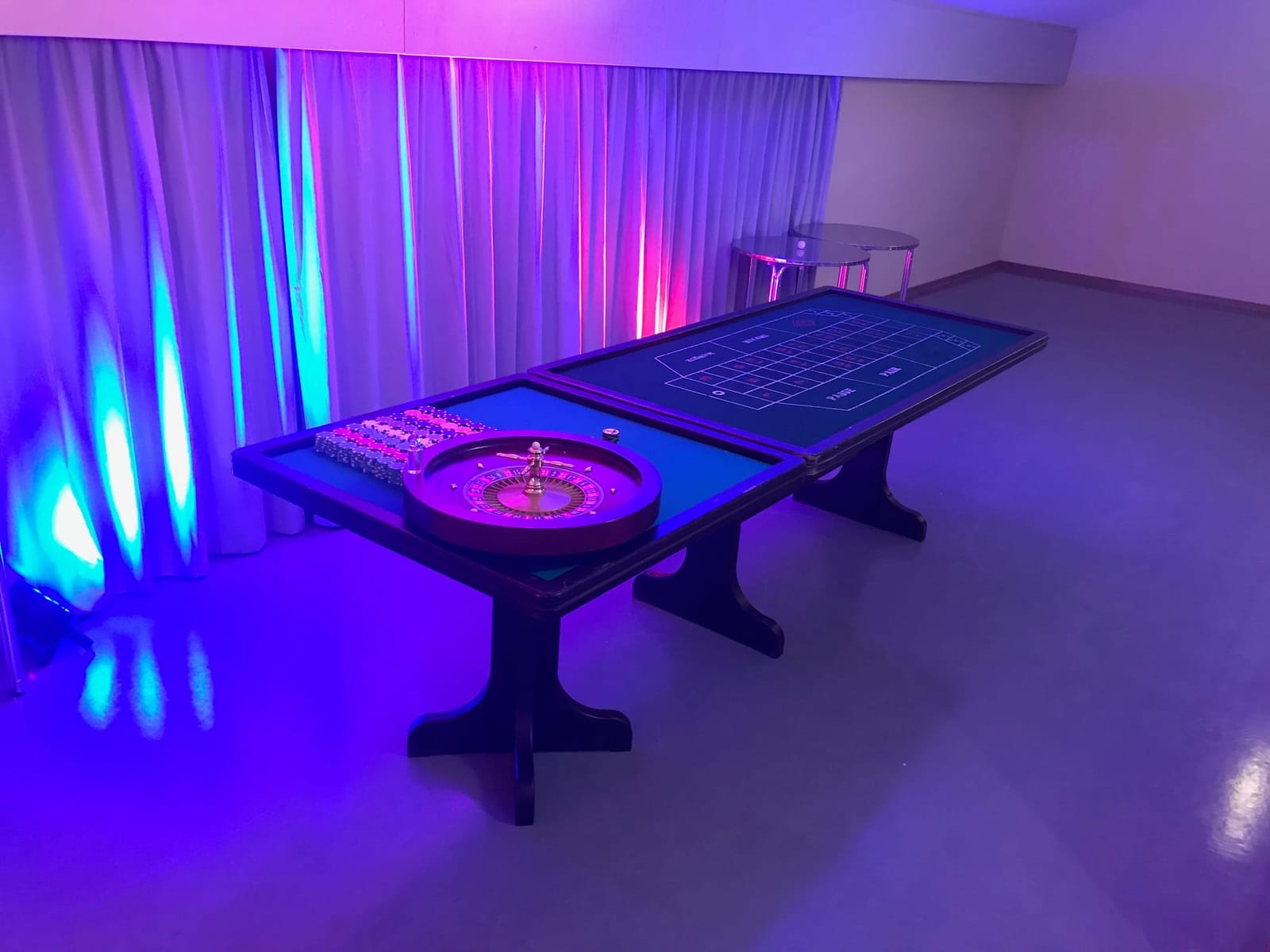 Mobile Casino Tische vom Profi deutschlandweit mieten! Roulette & amp; Blackjack - Full Service!