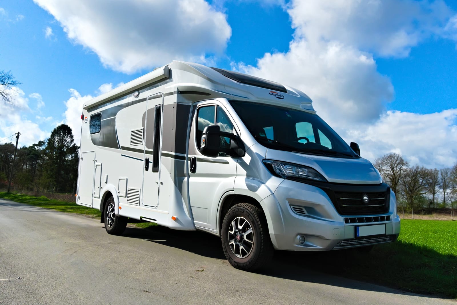 Wohnmobil Carado T338 mit Hubbett