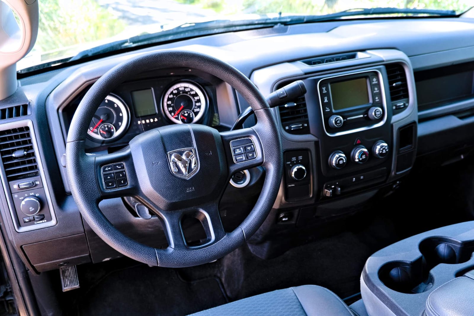 Dodge RAM 1500 (5 Sitze) 4x4 zum Selberfahren! – 5