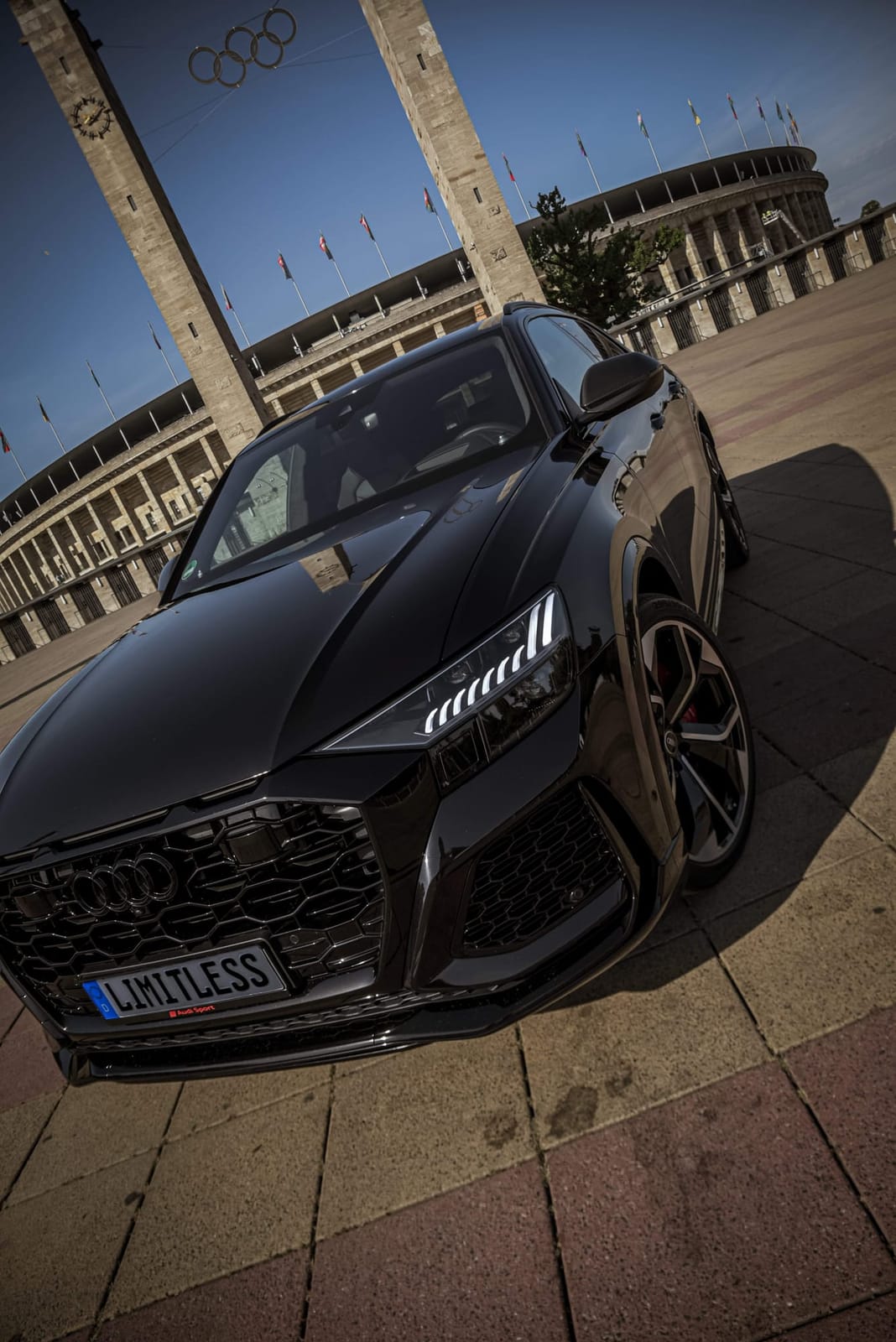 Audi RSQ8 RS Q8 Sportback mieten SUV Sportwagen Hochzeitswagen 600 PS – Thumbnail 8