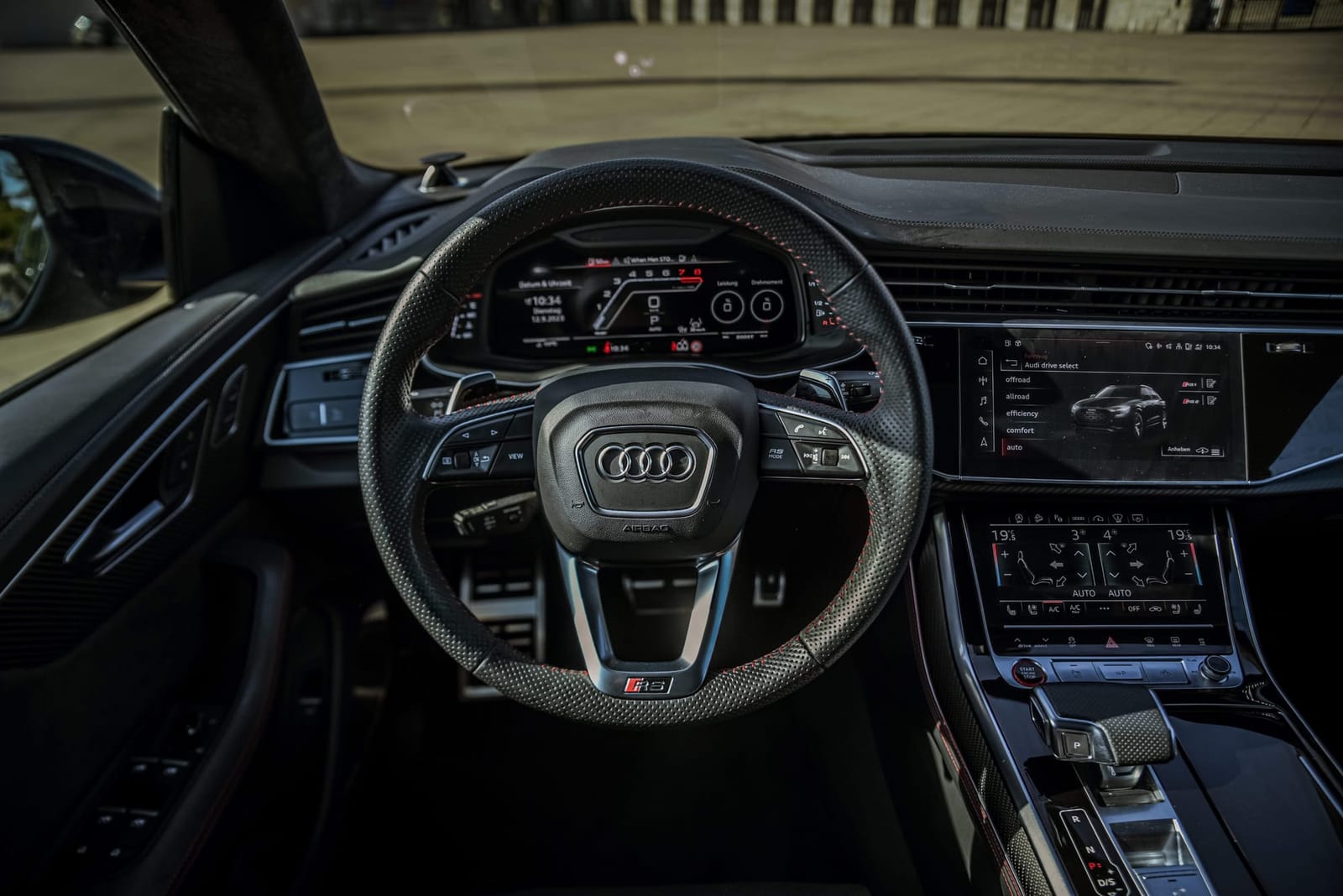 Audi RSQ8 RS Q8 Sportback mieten SUV Sportwagen Hochzeitswagen 600 PS – 4