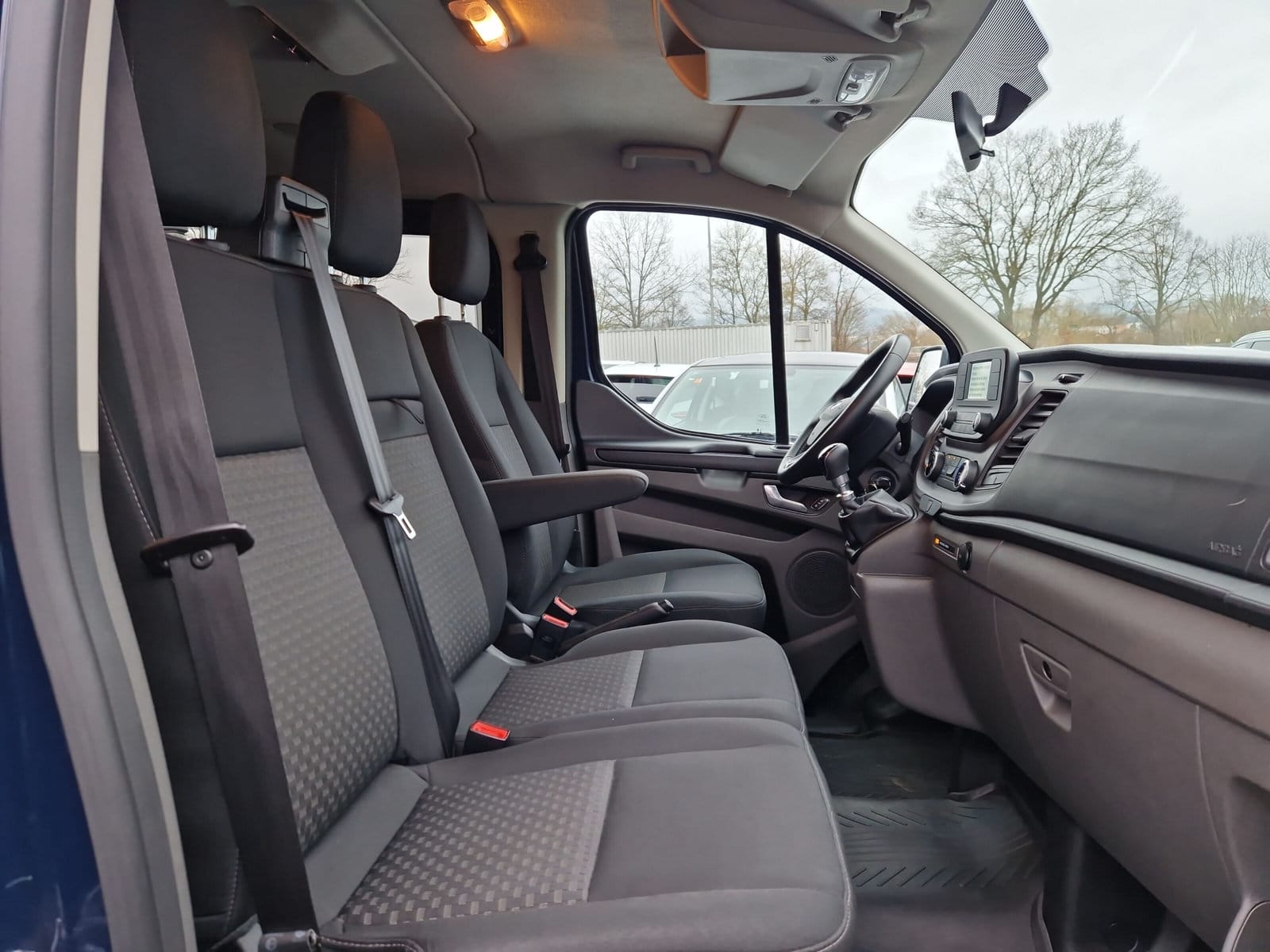 Ford Transit, Bus 9 Sitzer, Transporter mit Anhängerkupplung – 4