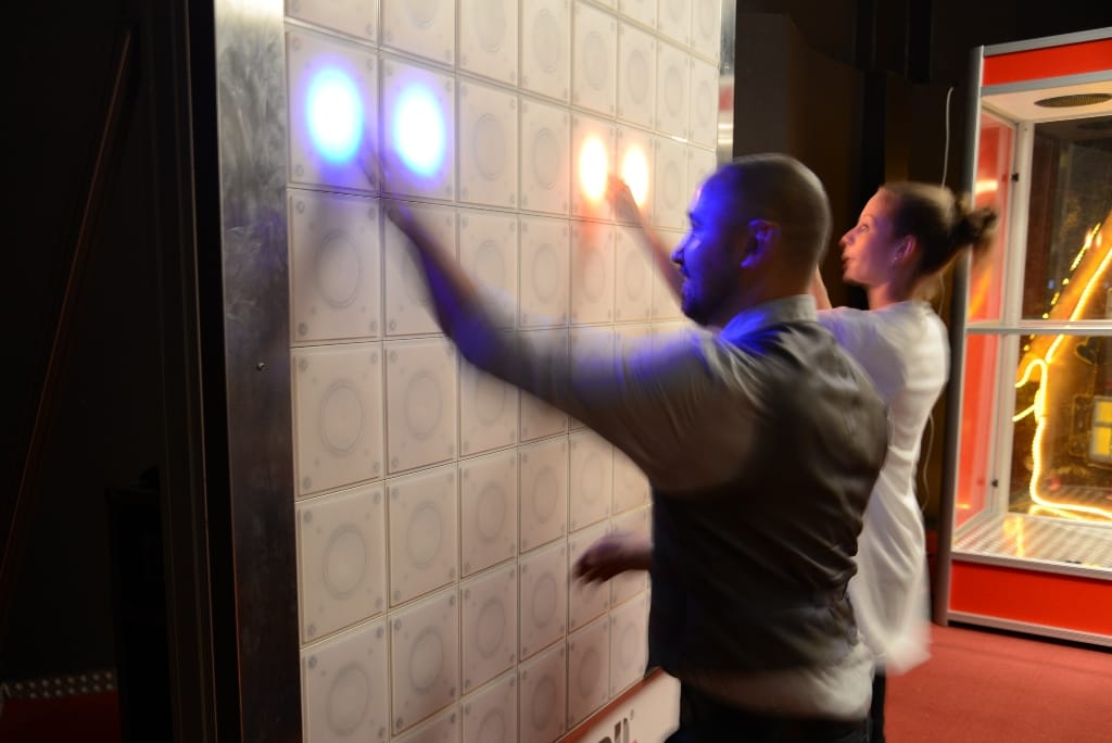 Reaktionswand 64 / T-Wall / Touchwall / Speedwall / Speedwand / Messestand
