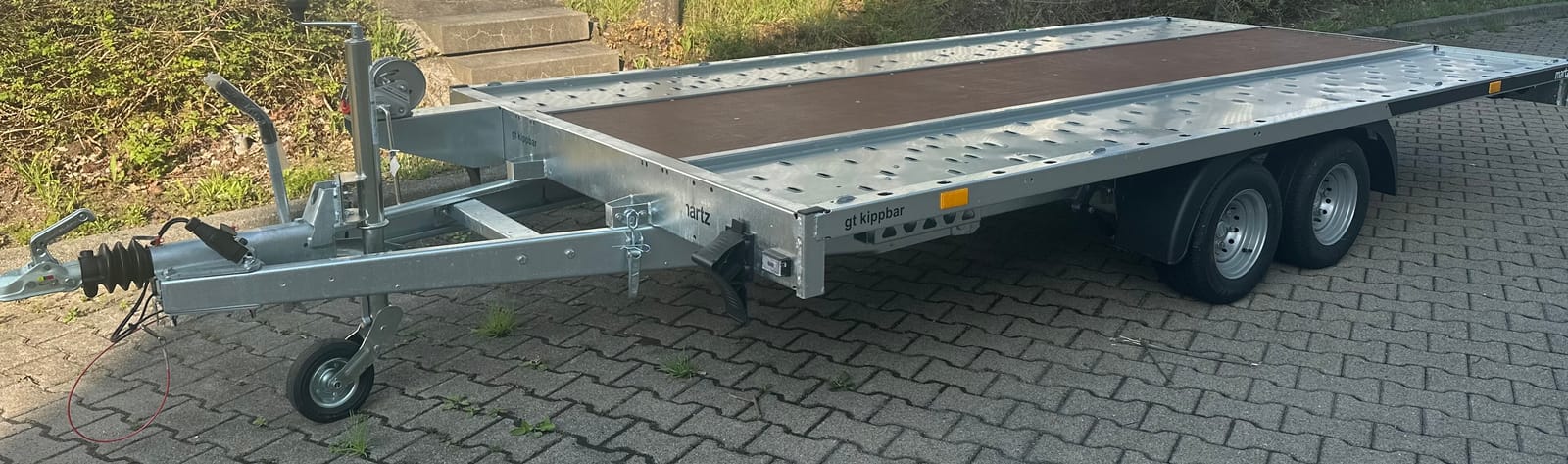 Autotransporter Anhänger Kippbar Autoanhänger 2700 kg Wohnmobil Wohnwagen Baugeräte Transporter 