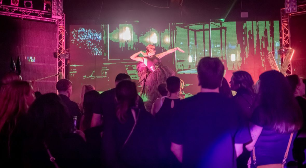 Shades of Dark Show - Erotik Pärchen Show